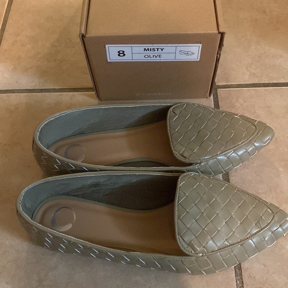 Journee Collection Misty Tru Comfort Foam women's flats. Size 8. Olive. - Picture 2 of 2